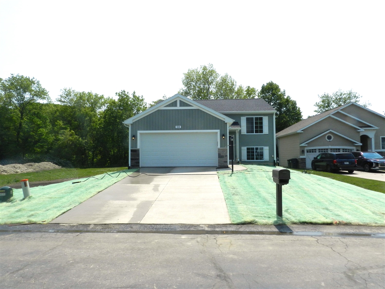 558 Swan River Drive, Benton Harbor, MI, 49022-6160
