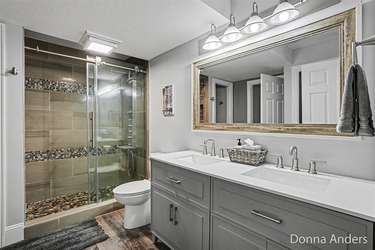 17595 Park Place Circle, Spring Lake, MI, 49456-9148