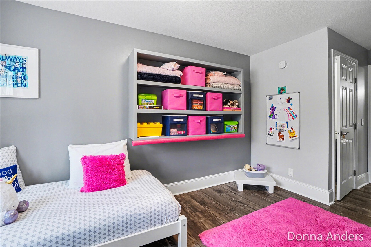 17595 Park Place Circle, Spring Lake, MI, 49456-9148