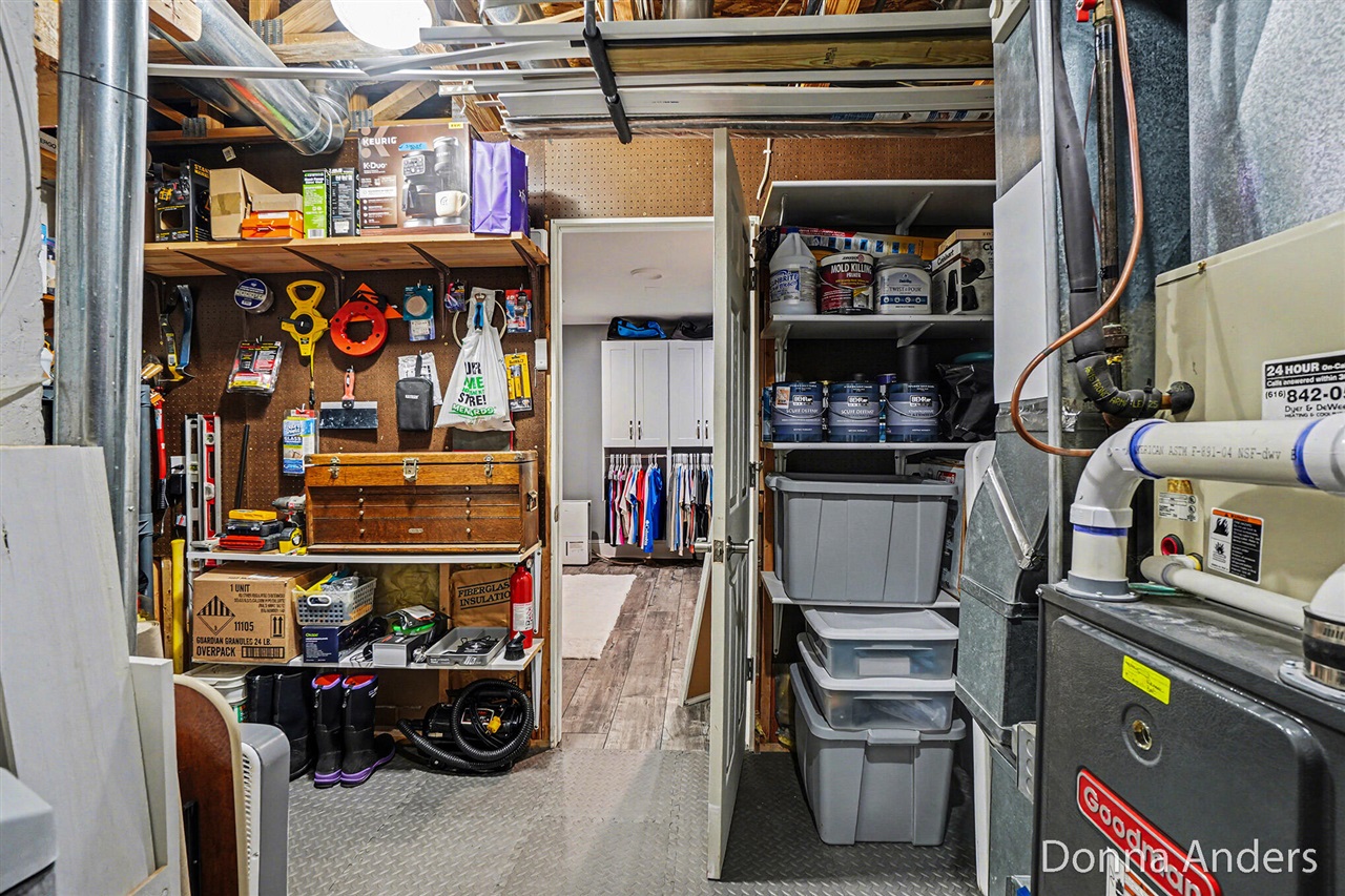 17595 Park Place Circle, Spring Lake, MI, 49456-9148