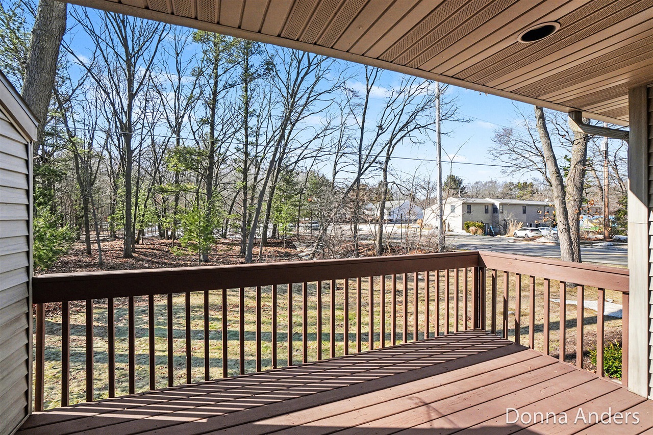 17595 Park Place Circle, Spring Lake, MI, 49456-9148