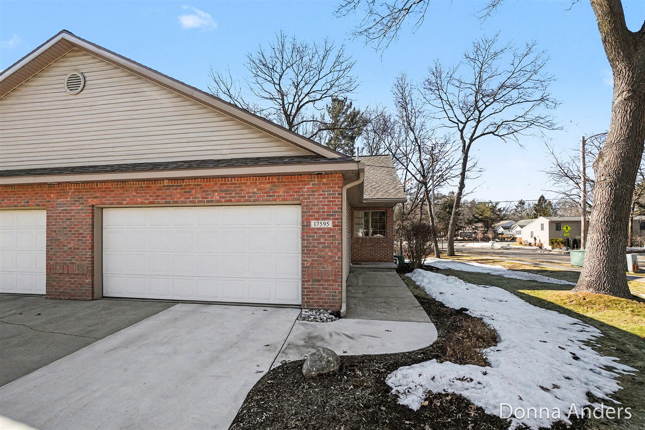 17595 Park Place Circle, Spring Lake, MI, 49456-9148