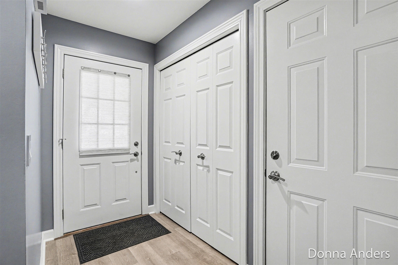 17595 Park Place Circle, Spring Lake, MI, 49456-9148