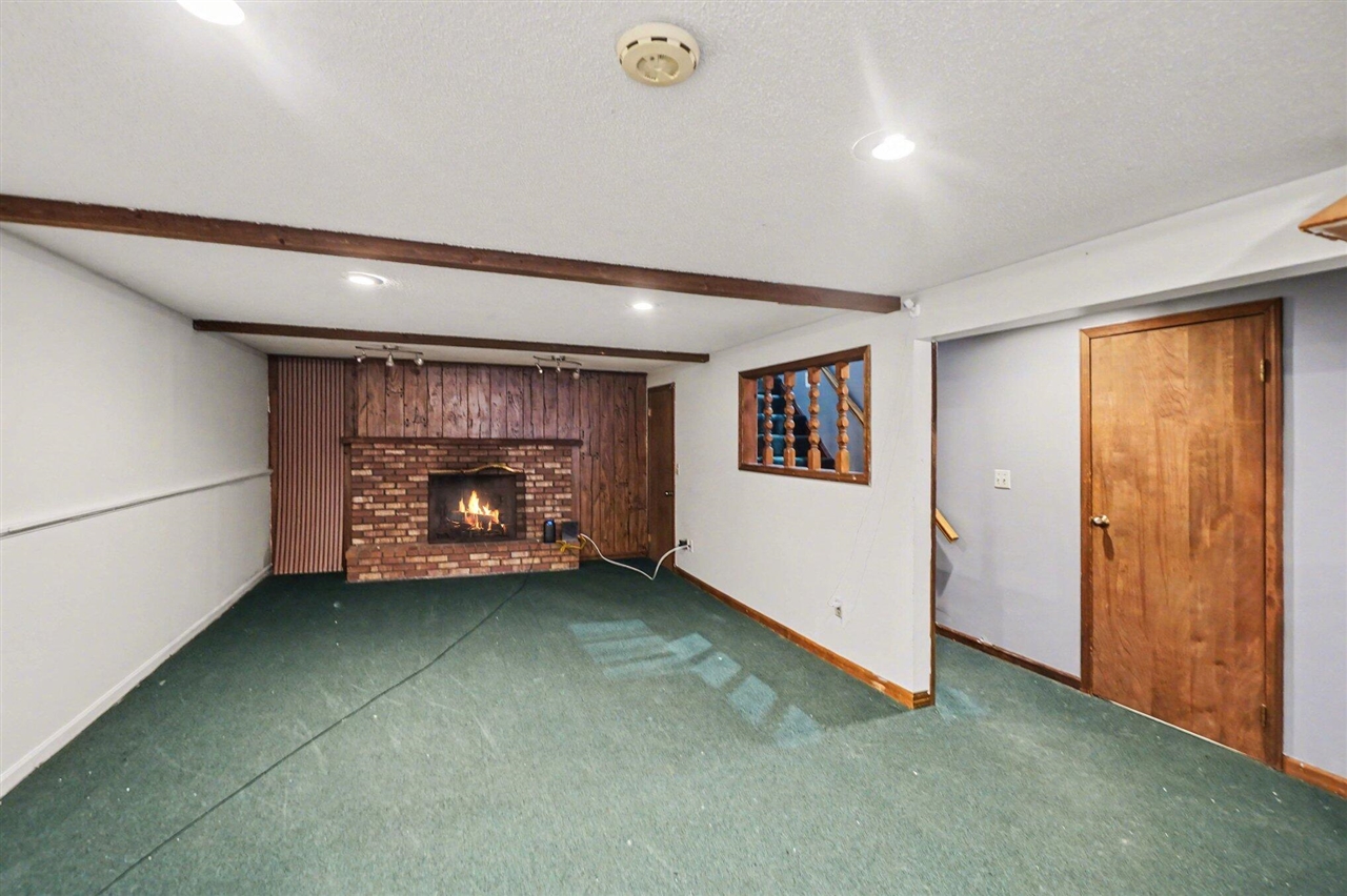 17339 Mckinley Road, Big Rapids, MI, 49307-9592