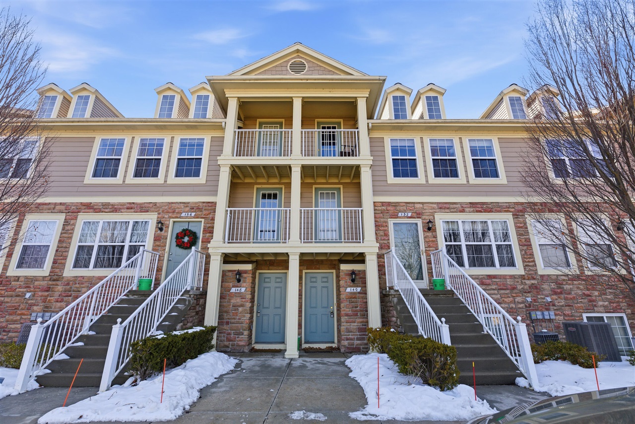 140 Saber Way UNIT&nbsp;7, Lake Orion, MI, 48362-3372