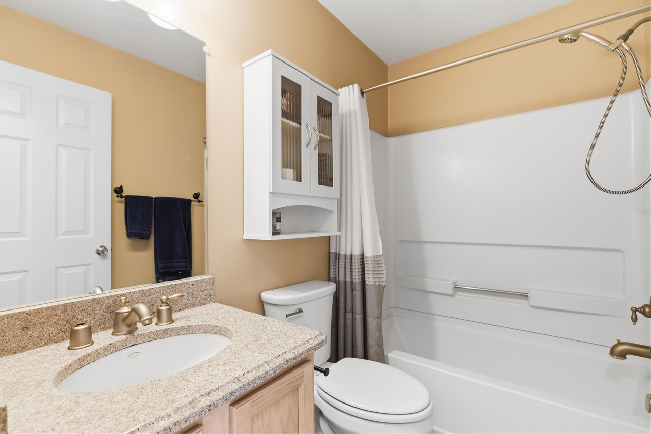 140 Saber Way UNIT&nbsp;7, Lake Orion, MI, 48362-3372