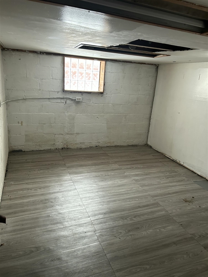 8944 William Street, Taylor, MI, 48180-2823