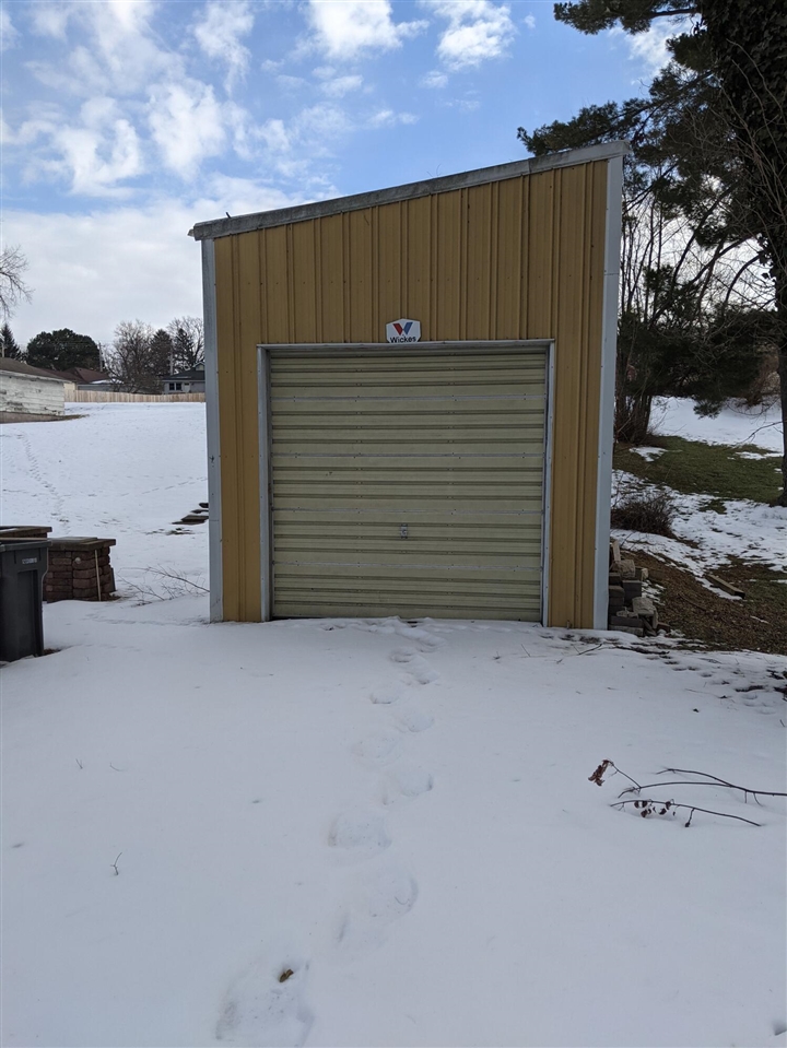 Homes for sale in New Buffalo, MI | 321 E Merchant St, New Buffalo, MI 49117 | MLS# 70515947