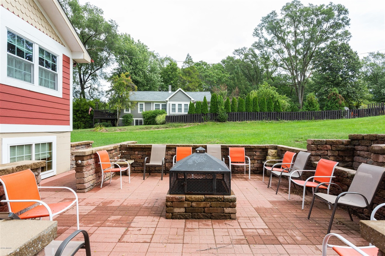 321 E Merchant Street, New Buffalo, MI, 49117