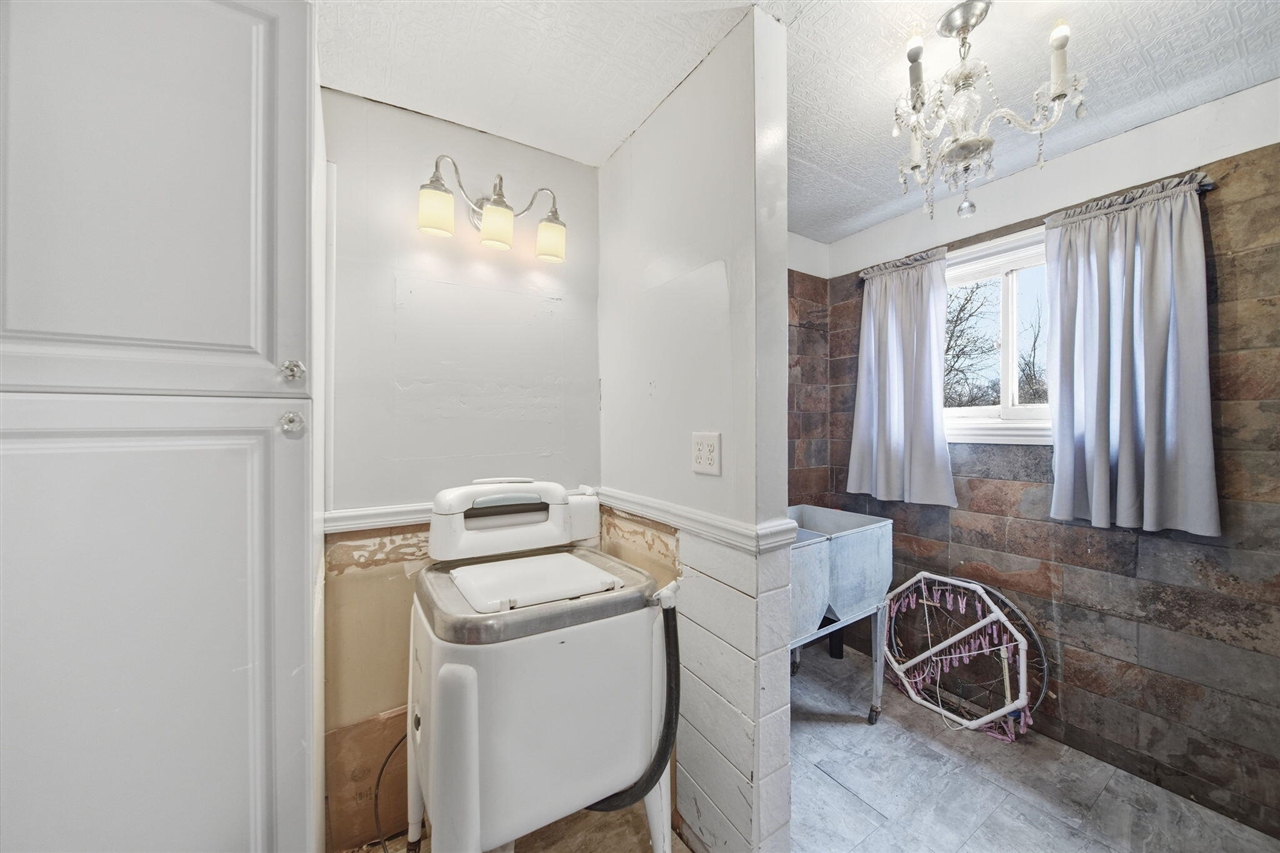 13840 N Adams Road, Addison, MI, 49220-9569