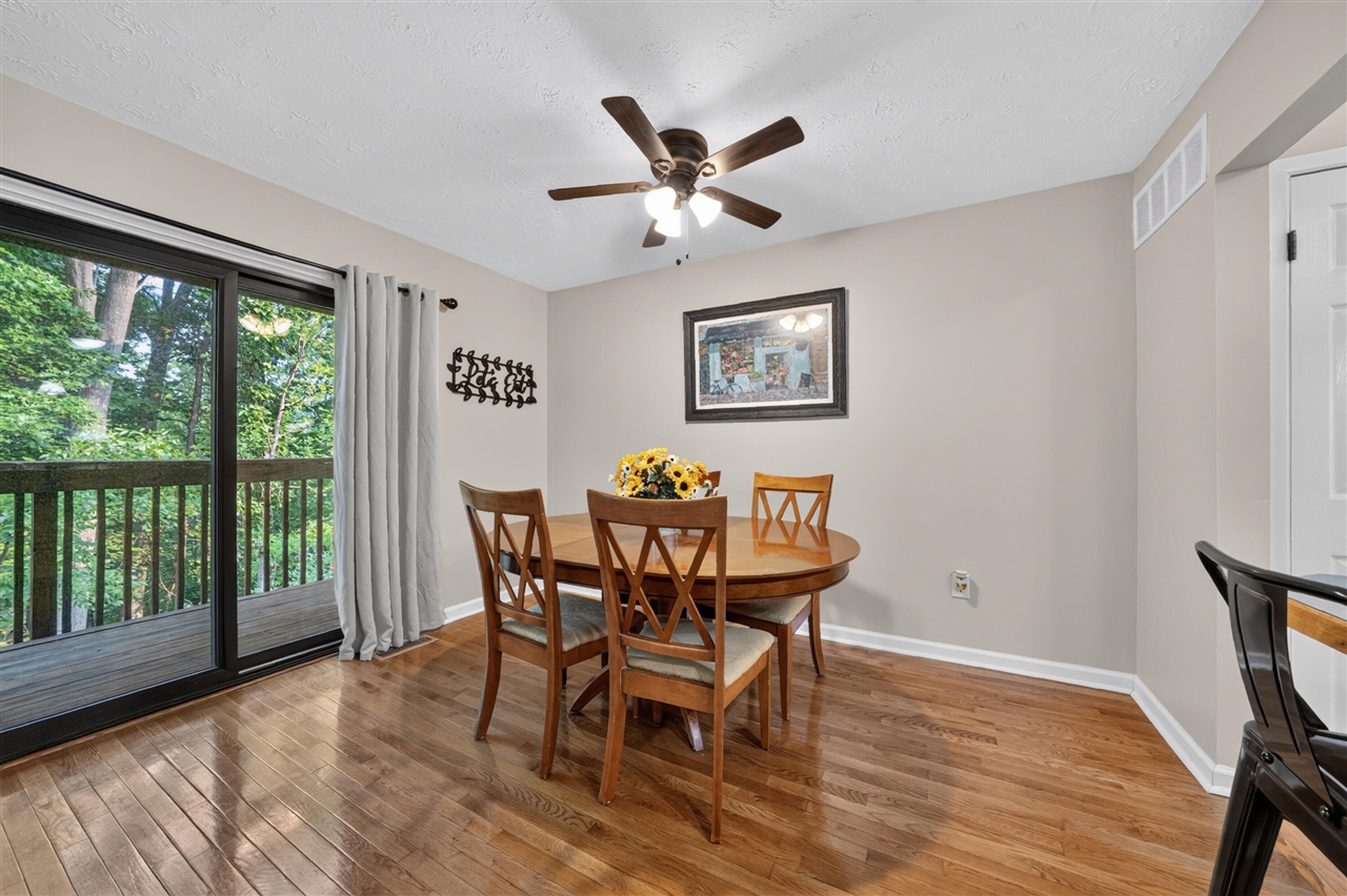 2nd image of 1564 Charter Oak Dr, Rochester Hills, MI 48309 | MLS# 70515990
