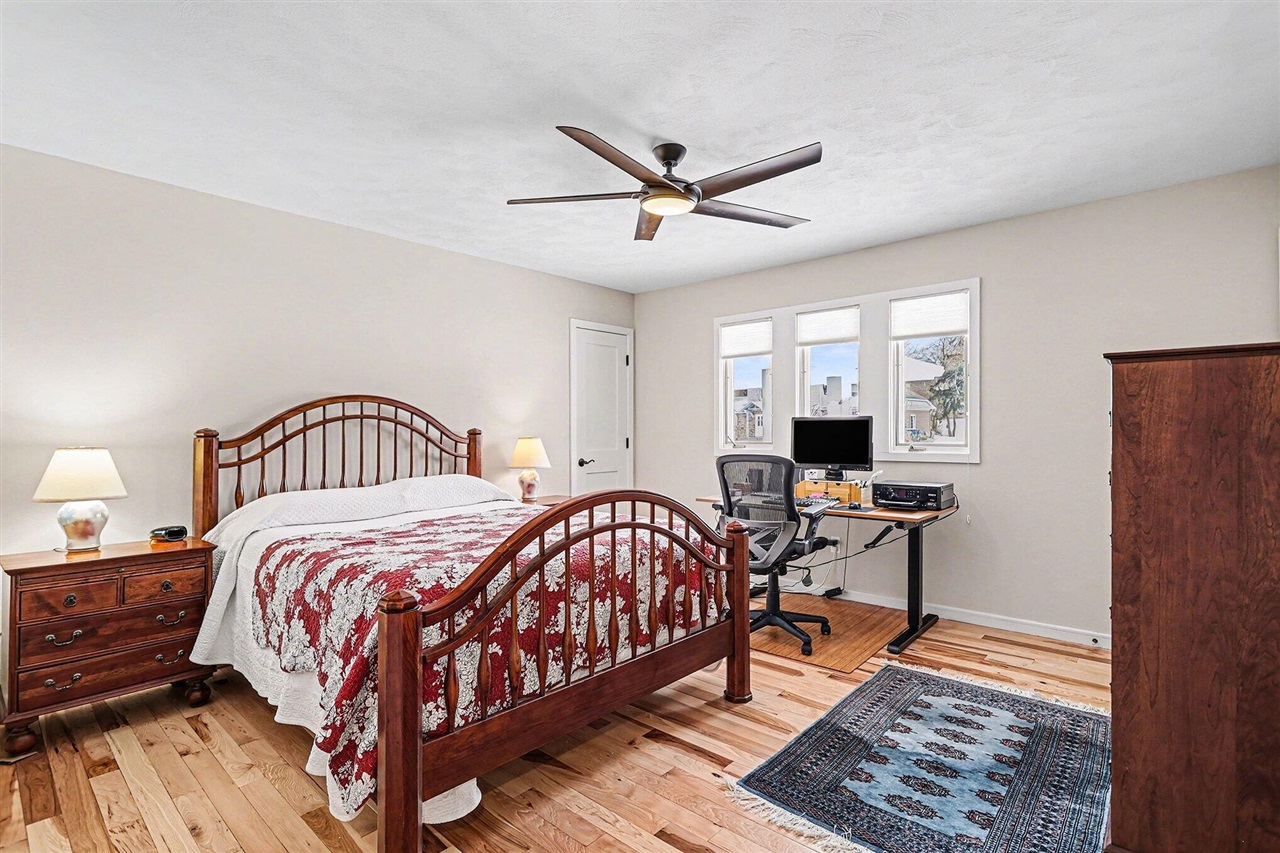 1134 S Lakeside Drive, Battle Creek, MI, 49015-3534