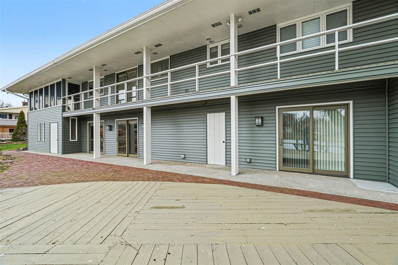 1134 S Lakeside Drive, Battle Creek, MI, 49015-3534