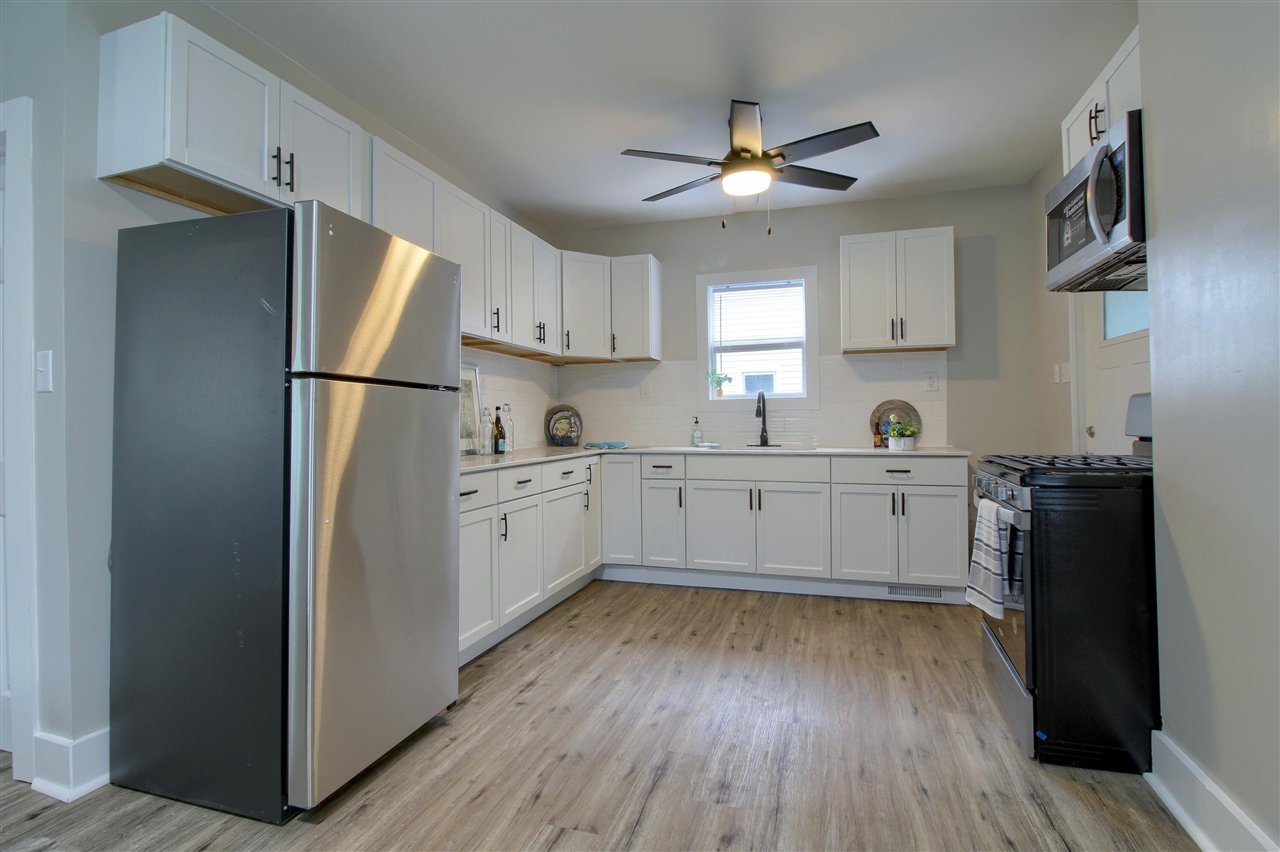 609 W Biddle Street, Jackson, MI, 49203-1743