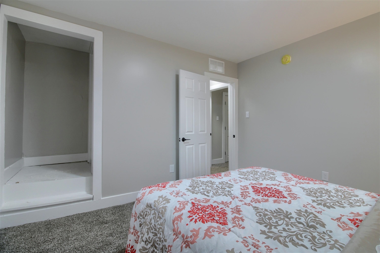 609 W Biddle Street, Jackson, MI, 49203-1743