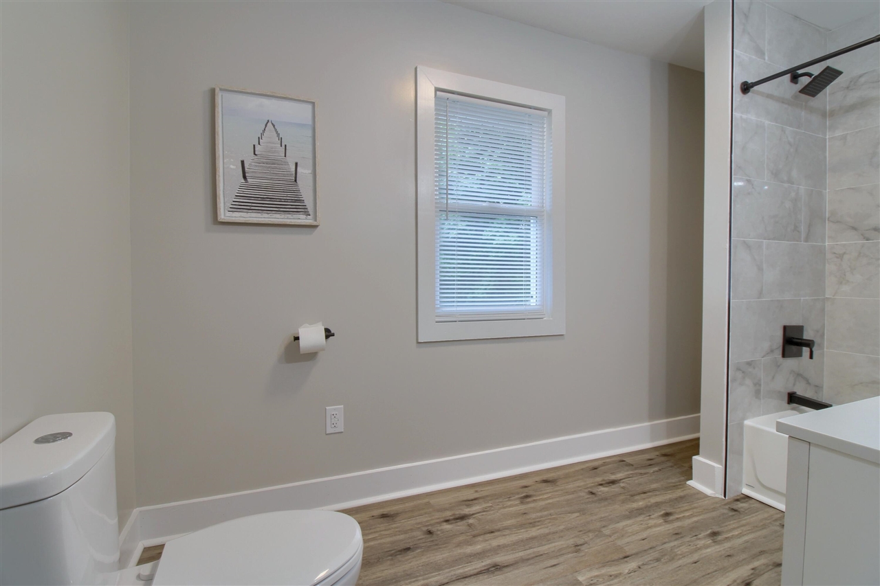 609 W Biddle Street, Jackson, MI, 49203-1743