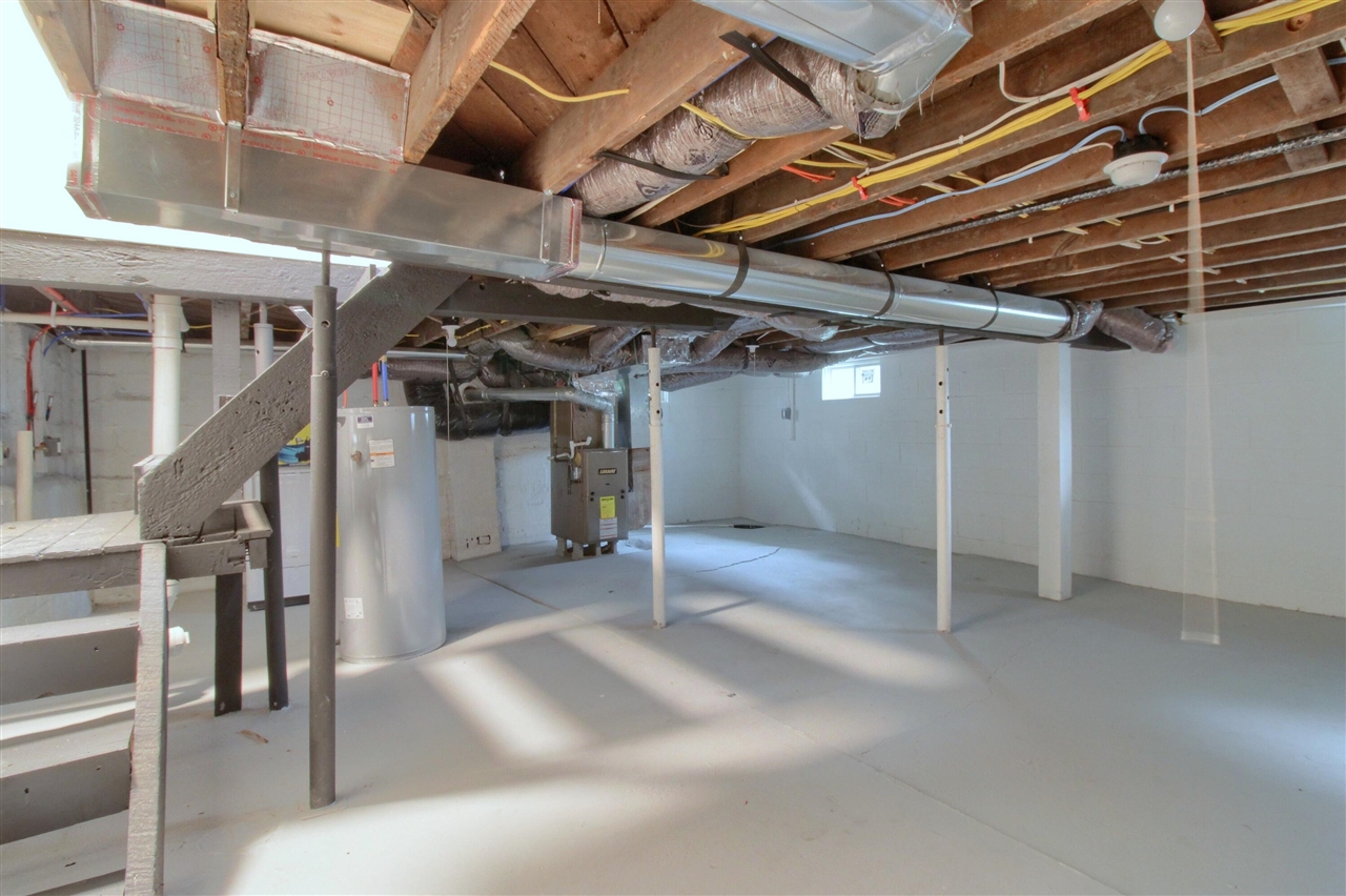 609 W Biddle Street, Jackson, MI, 49203-1743