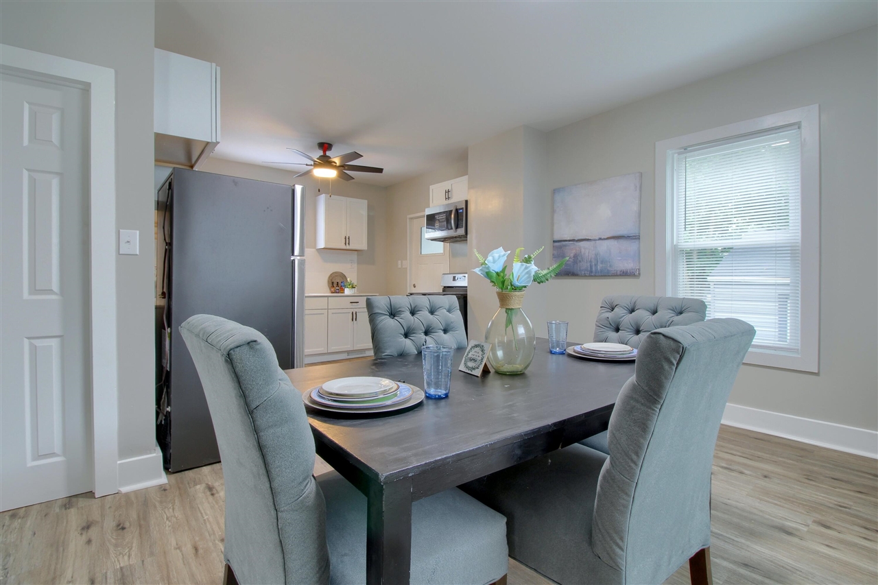 609 W Biddle Street, Jackson, MI, 49203-1743