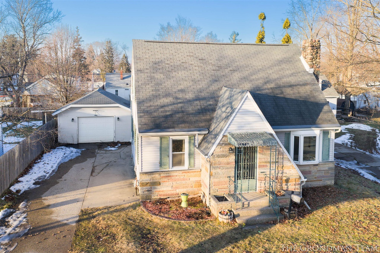 Homes for sale in Hastings, MI | 625 W Clinton St, Hastings, MI 49058 | MLS# 70516063