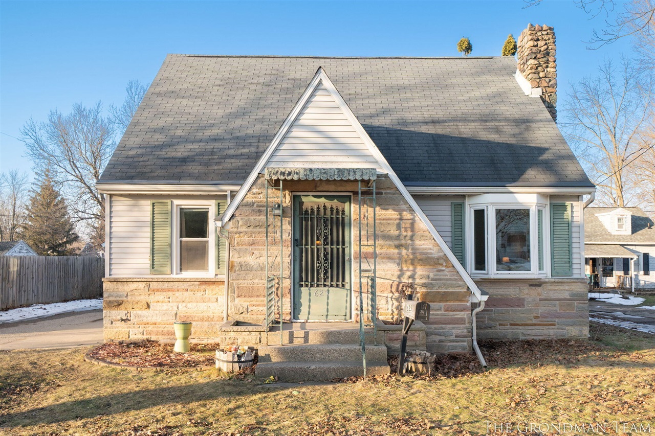 Homes for sale in Hastings, MI | 625 W Clinton St, Hastings, MI 49058 | MLS# 70516063