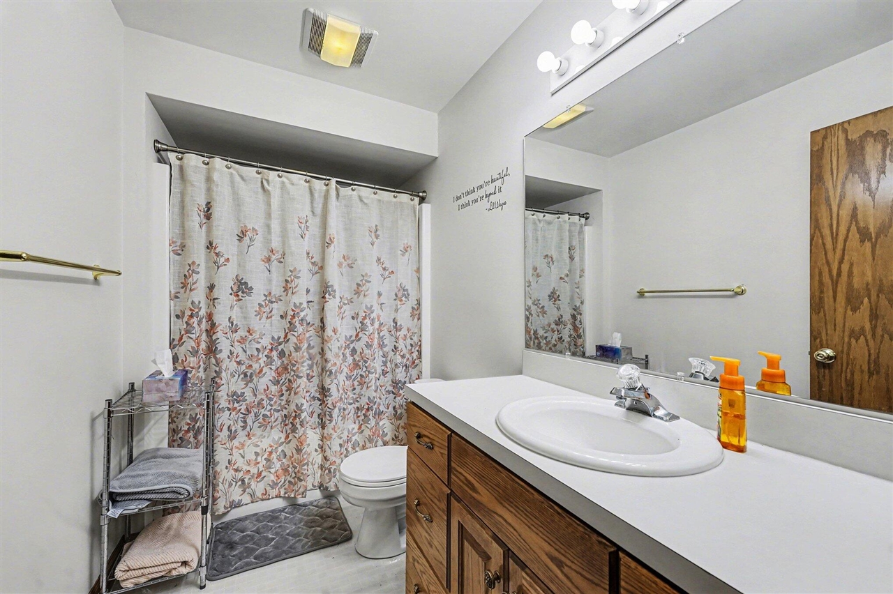 4291 Oakridge Drive, Grand Rapids, MI, 49534-7923