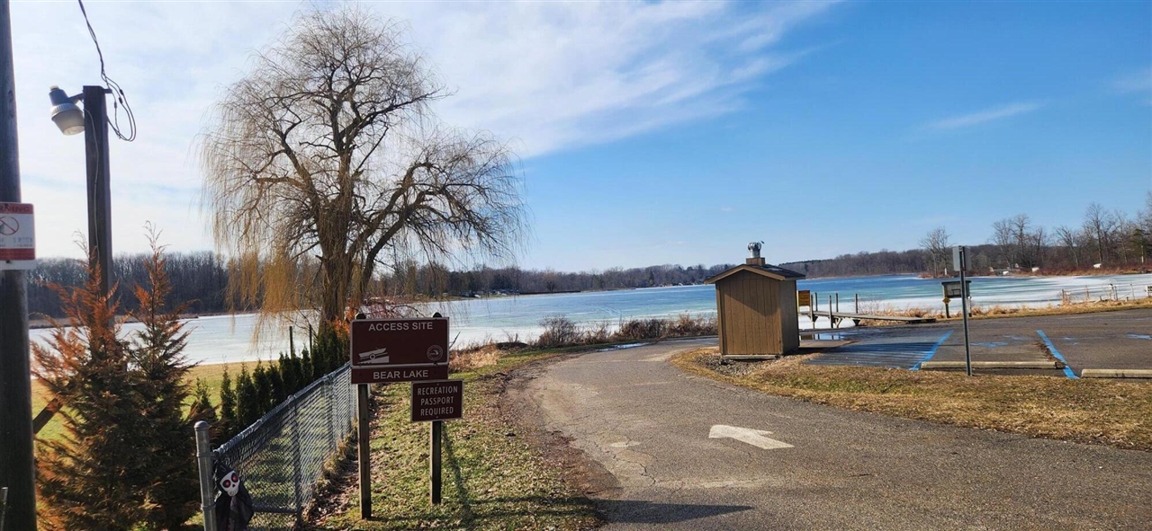 4039 N Pleasant Road, Hillsdale, MI, 49242-9623