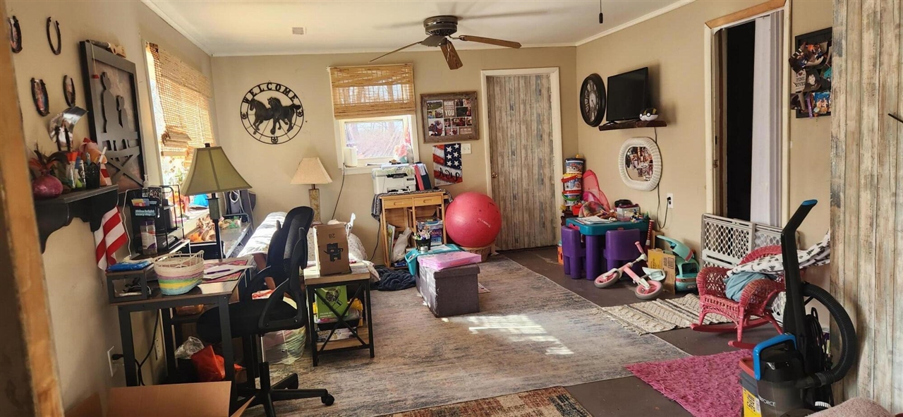 4039 N Pleasant Road, Hillsdale, MI, 49242-9623