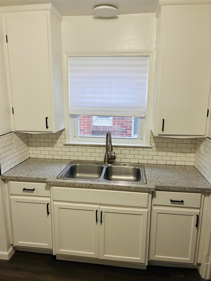 9915 Montrose Street, Detroit, MI, 48227-1629