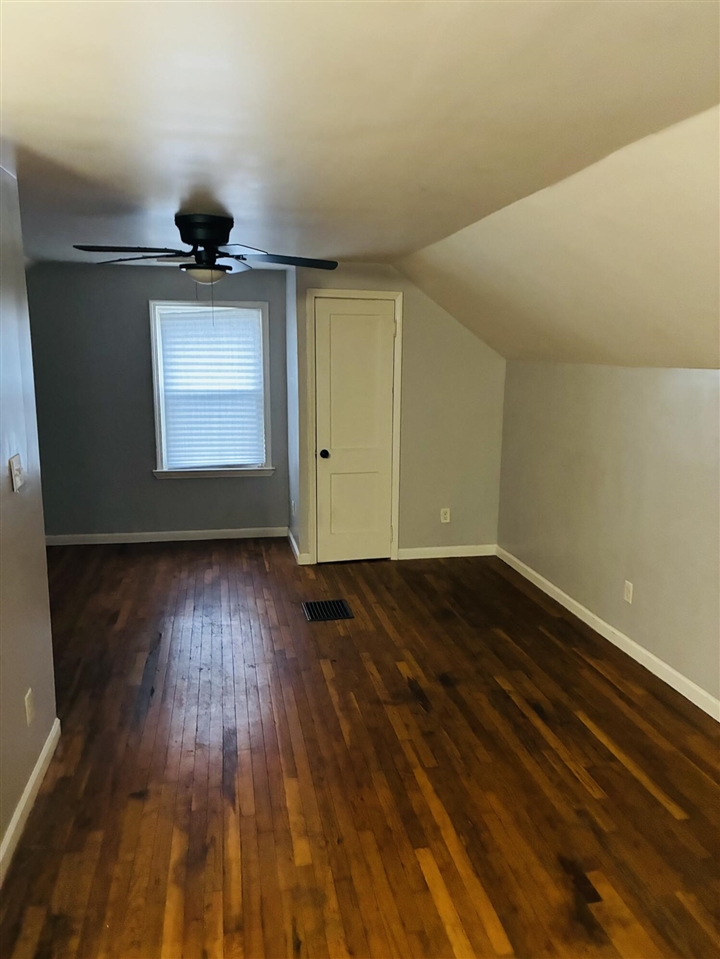 9915 Montrose Street, Detroit, MI, 48227-1629