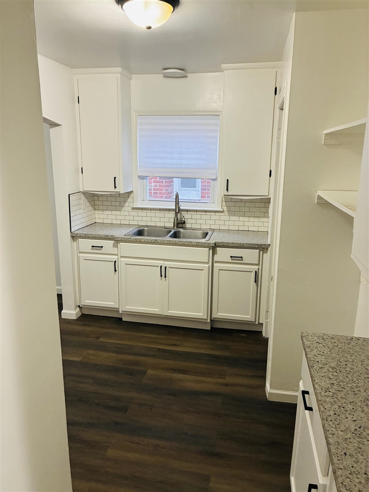 9915 Montrose Street, Detroit, MI, 48227-1629