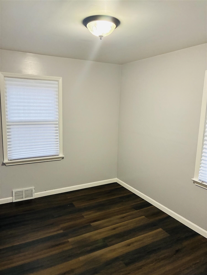 9915 Montrose Street, Detroit, MI, 48227-1629