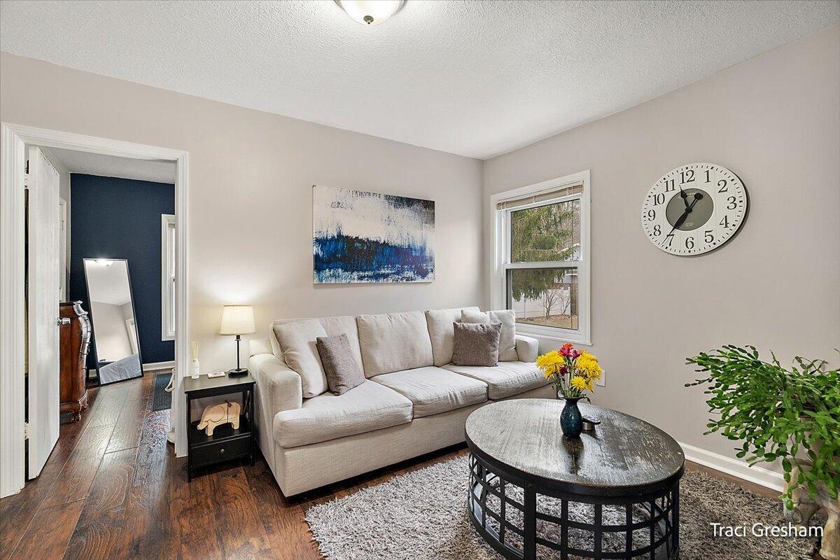 15190 Leonard Road, Spring Lake, MI, 49456-8811