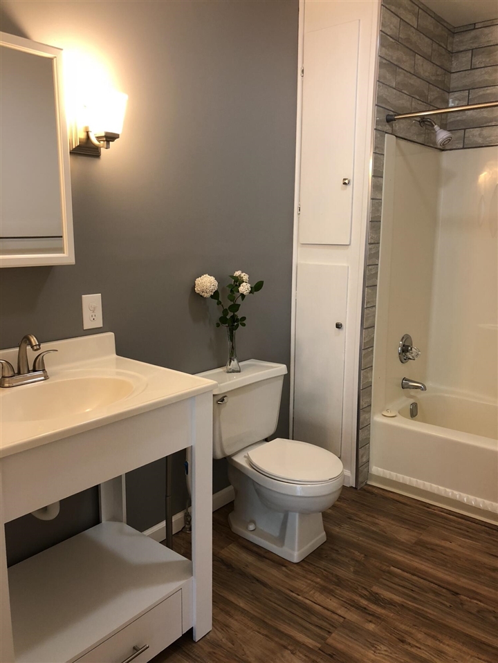 15190 Leonard Road, Spring Lake, MI, 49456-8811