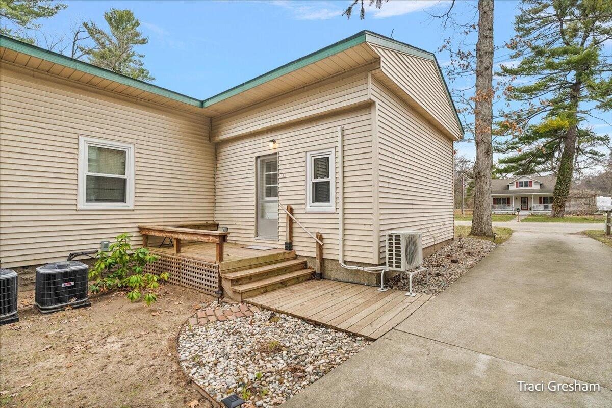 15190 Leonard Road, Spring Lake, MI, 49456-8811