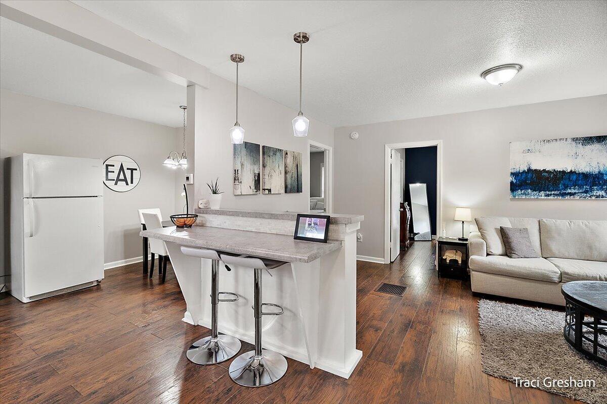 15190 Leonard Road, Spring Lake, MI, 49456-8811