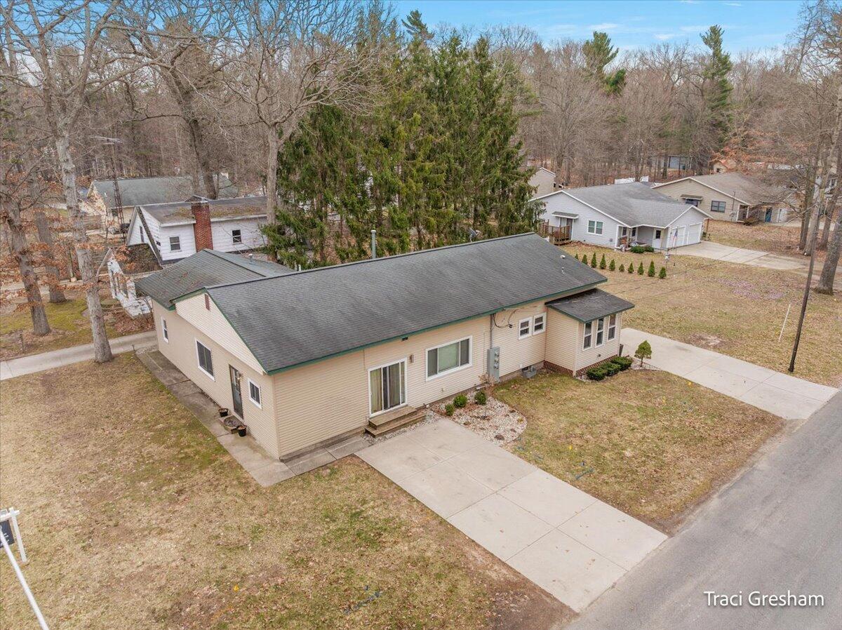 15190 Leonard Road, Spring Lake, MI, 49456-8811