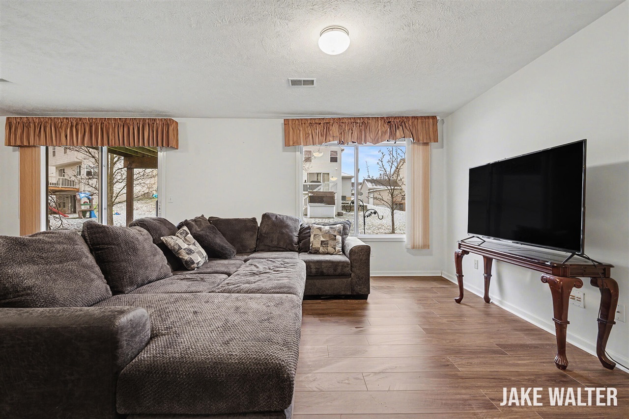 3766 Old Elm Drive, Grand Rapids, MI, 49512