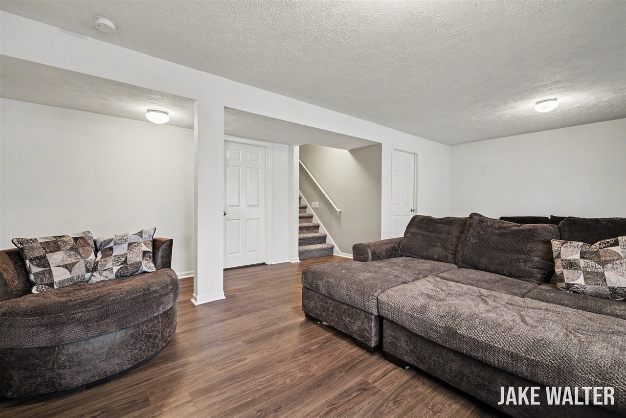 3766 Old Elm Drive, Grand Rapids, MI, 49512