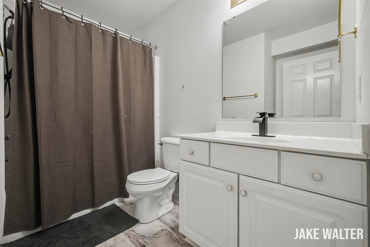 3766 Old Elm Drive, Grand Rapids, MI, 49512