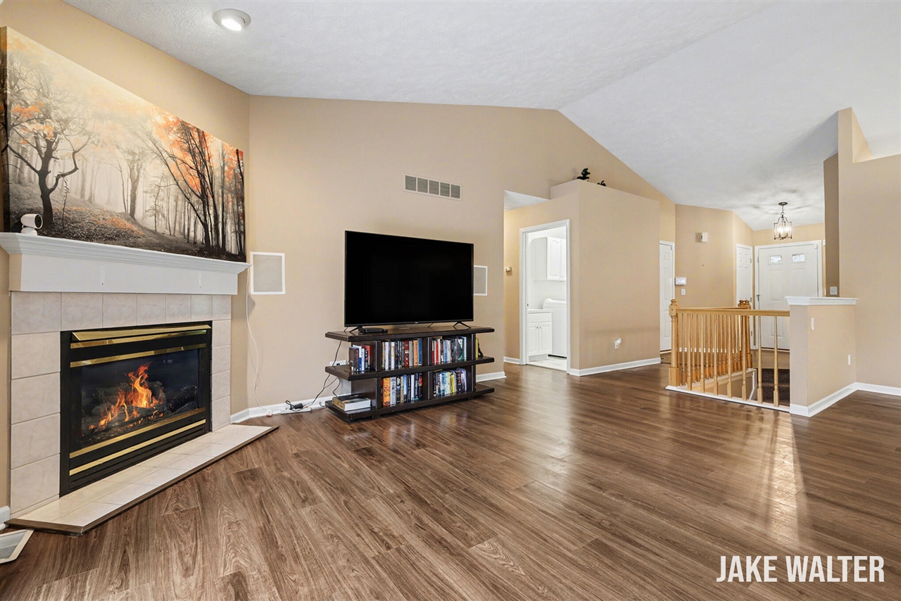 3766 Old Elm Drive, Grand Rapids, MI, 49512