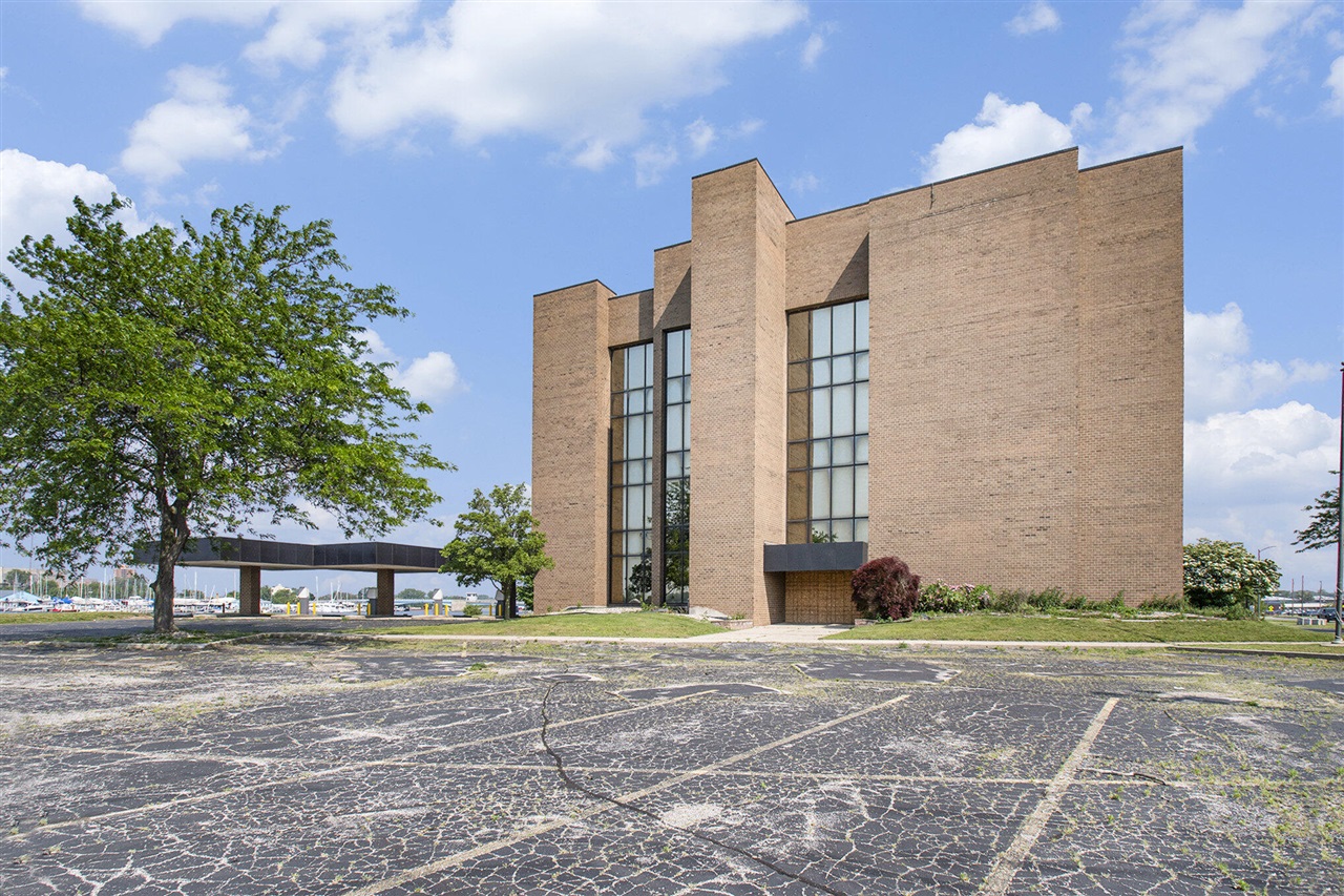 400 Riverview Drive, Benton Harbor, MI, 49022