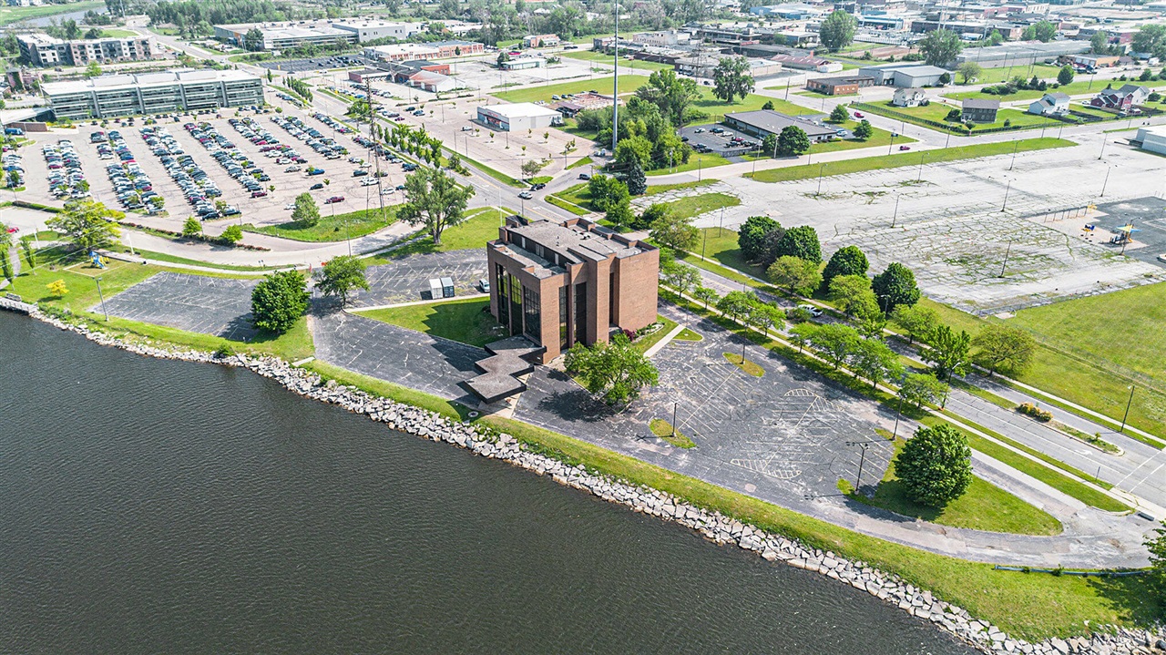 400 Riverview Drive, Benton Harbor, MI, 49022