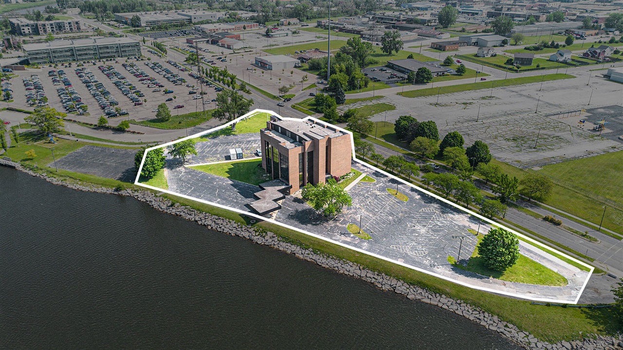 400 Riverview Drive, Benton Harbor, MI, 49022