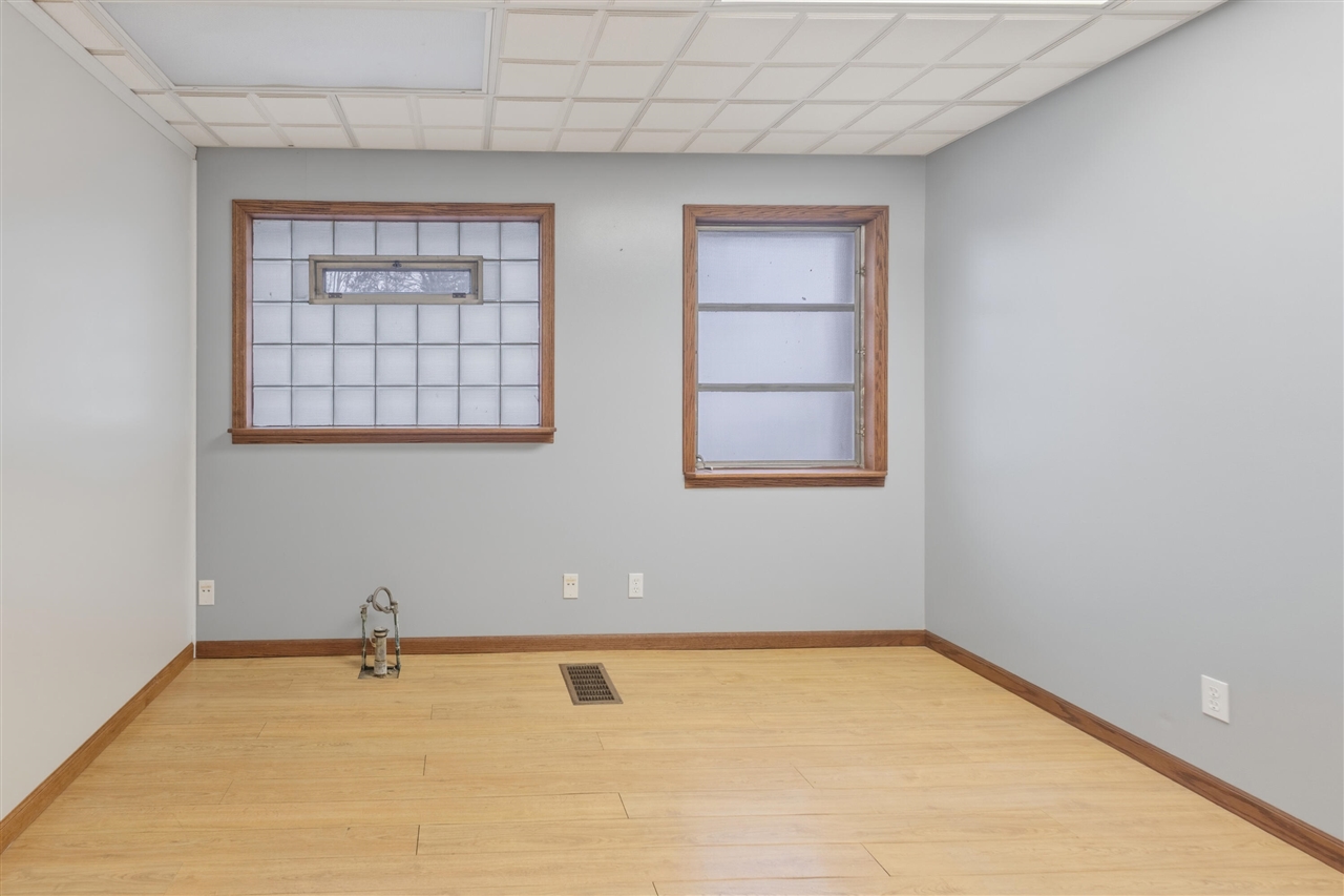 214 South Street, Jonesville, MI, 49250-1054