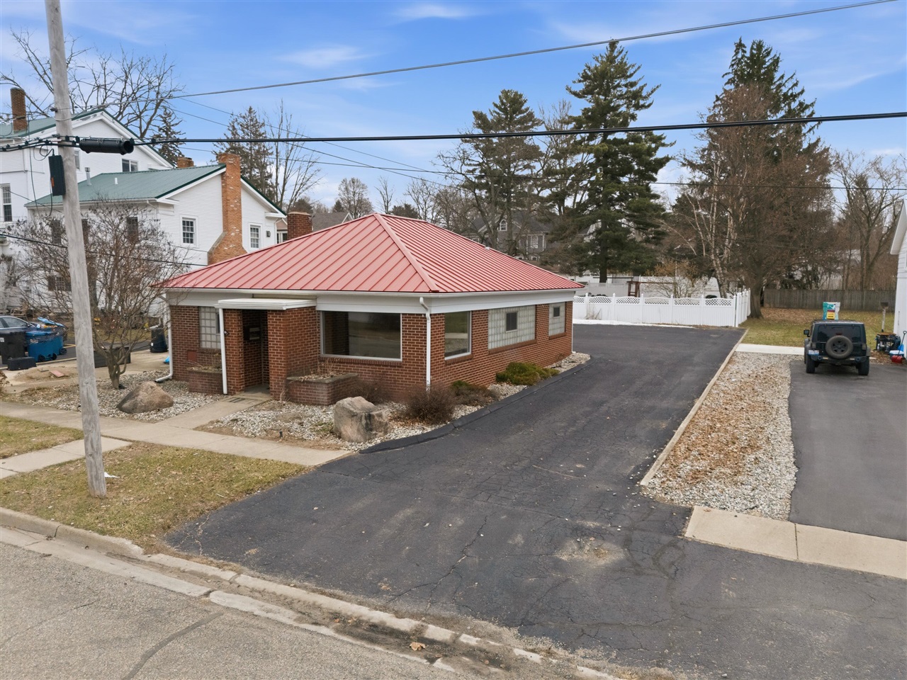 214 South Street, Jonesville, MI, 49250-1054