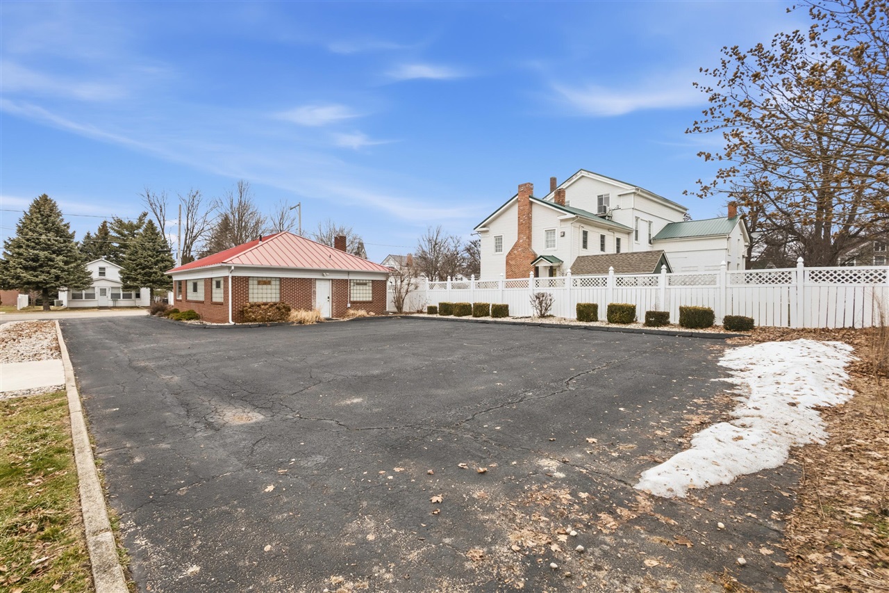 214 South Street, Jonesville, MI, 49250-1054