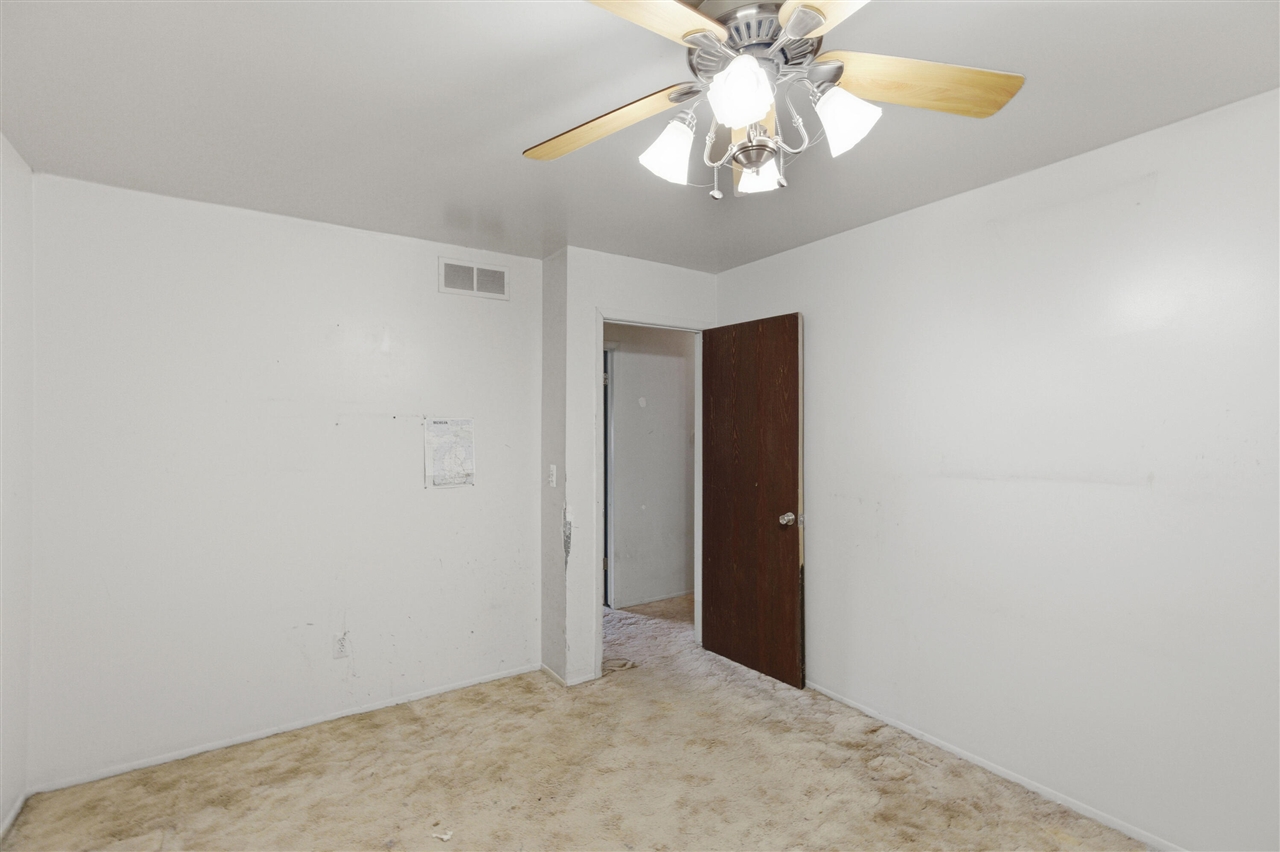 12111 Inkster Road, Livonia, MI, 48150