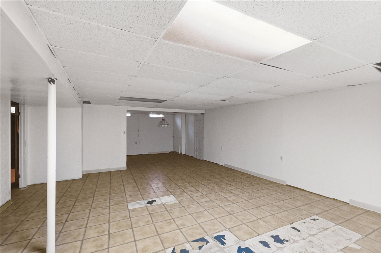 12111 Inkster Road, Livonia, MI, 48150