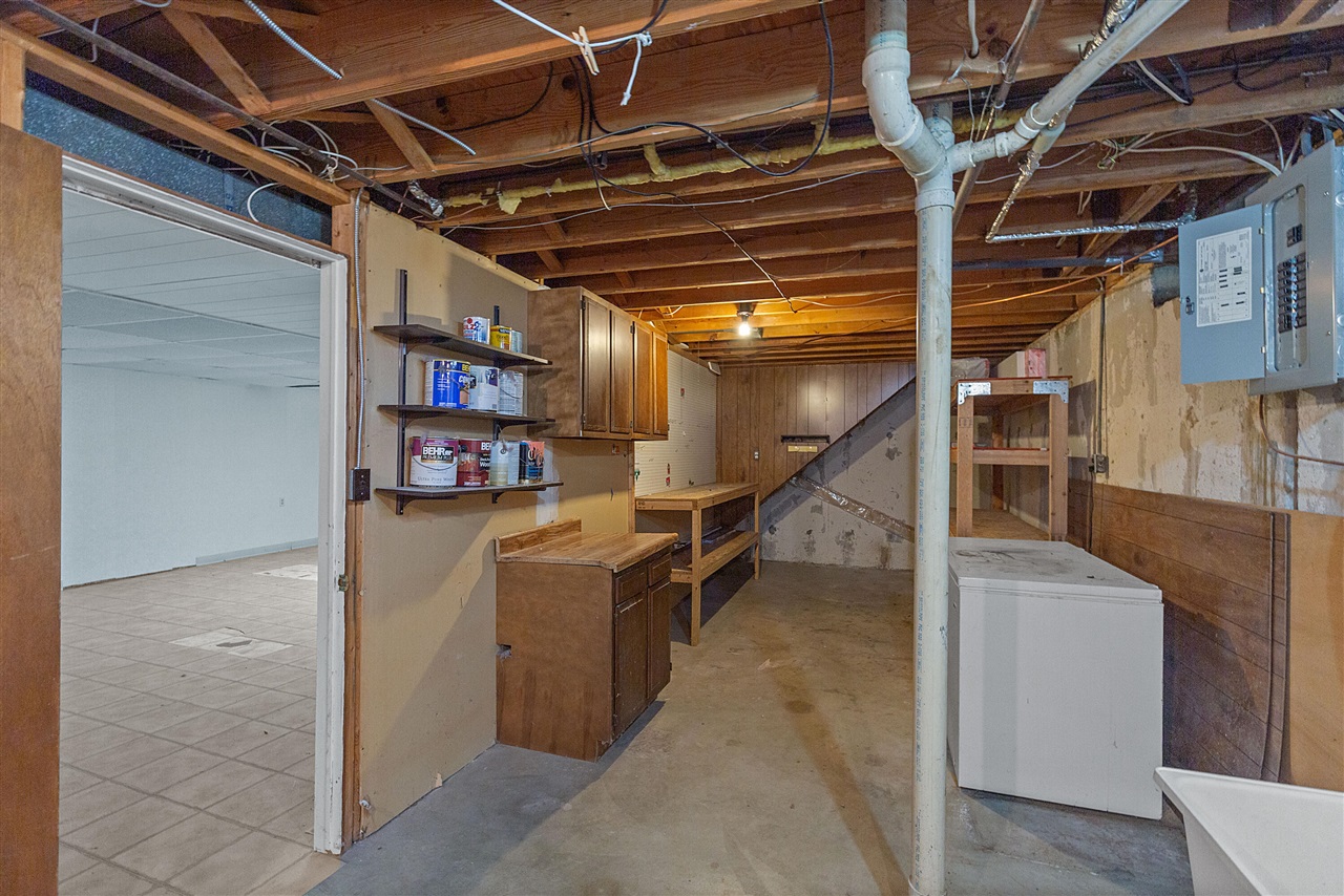 12111 Inkster Road, Livonia, MI, 48150