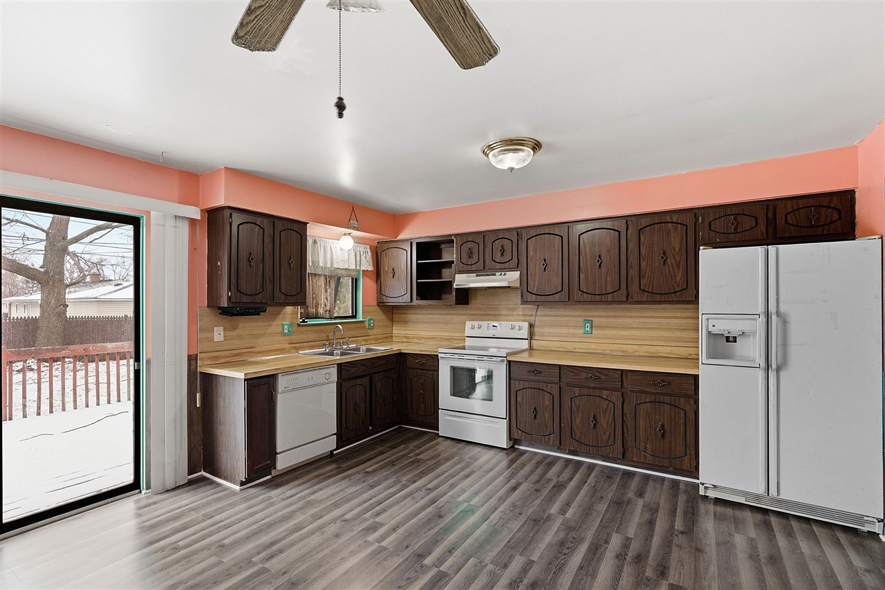 12111 Inkster Road, Livonia, MI, 48150